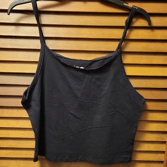 SO Scoop Neck Cropped Cami Tank Top Black Size XL - Picture 1 of 3